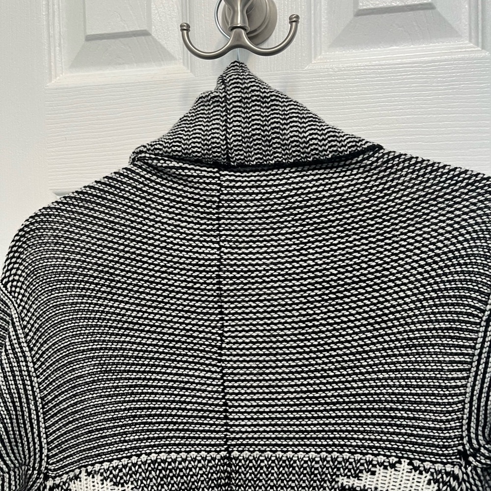 BB Dakota Women's Large Wool Blend Shawl Open Front Cardigan Sweater Black White - Picture 10 of 14